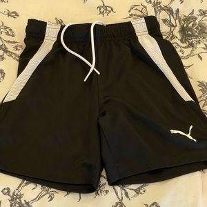 Puma S‎ Black/White Shorts